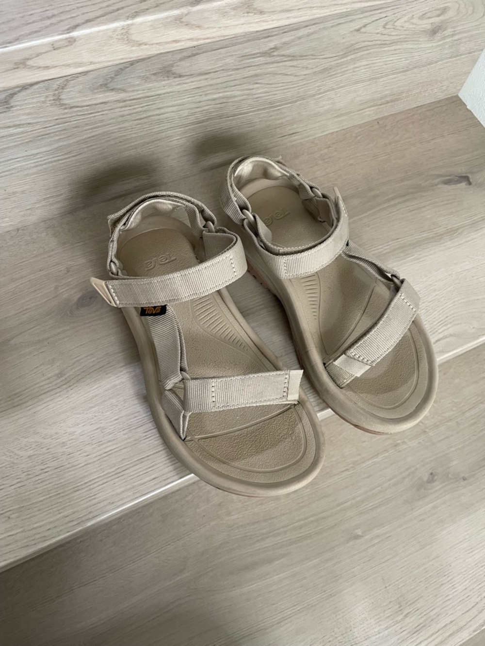 Teva Women's Hurricane XLT2 Ampsole Sandal Size 7 in Sesame